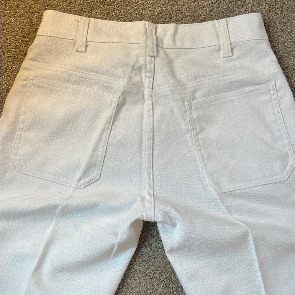 Levis Vintage White Flare Sailor vibe 50/50 Cotton/Poly INCREDIBLE FIT 30” waist - Picture 8 of 12